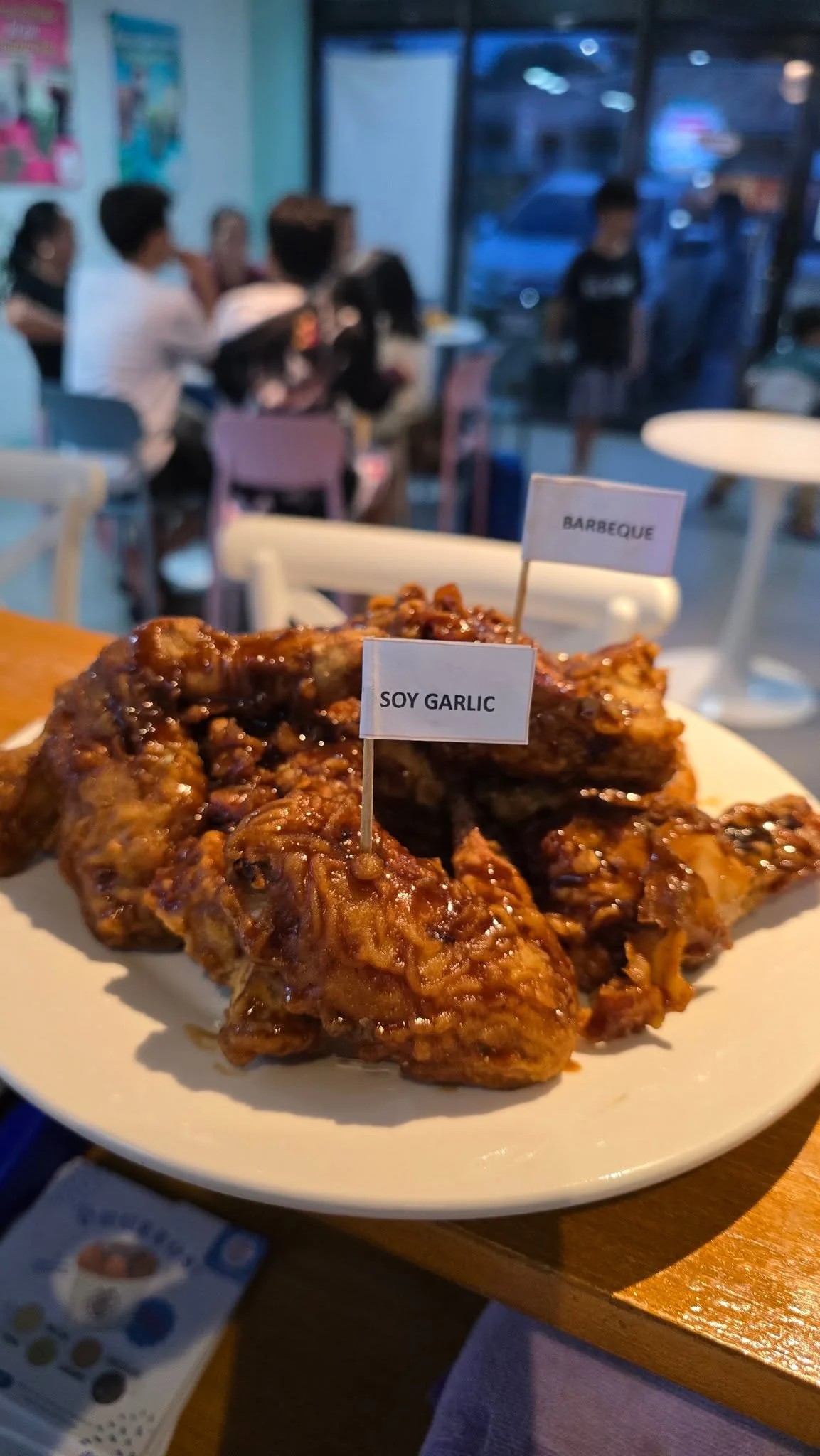 Chicken wings served at Amzng Café